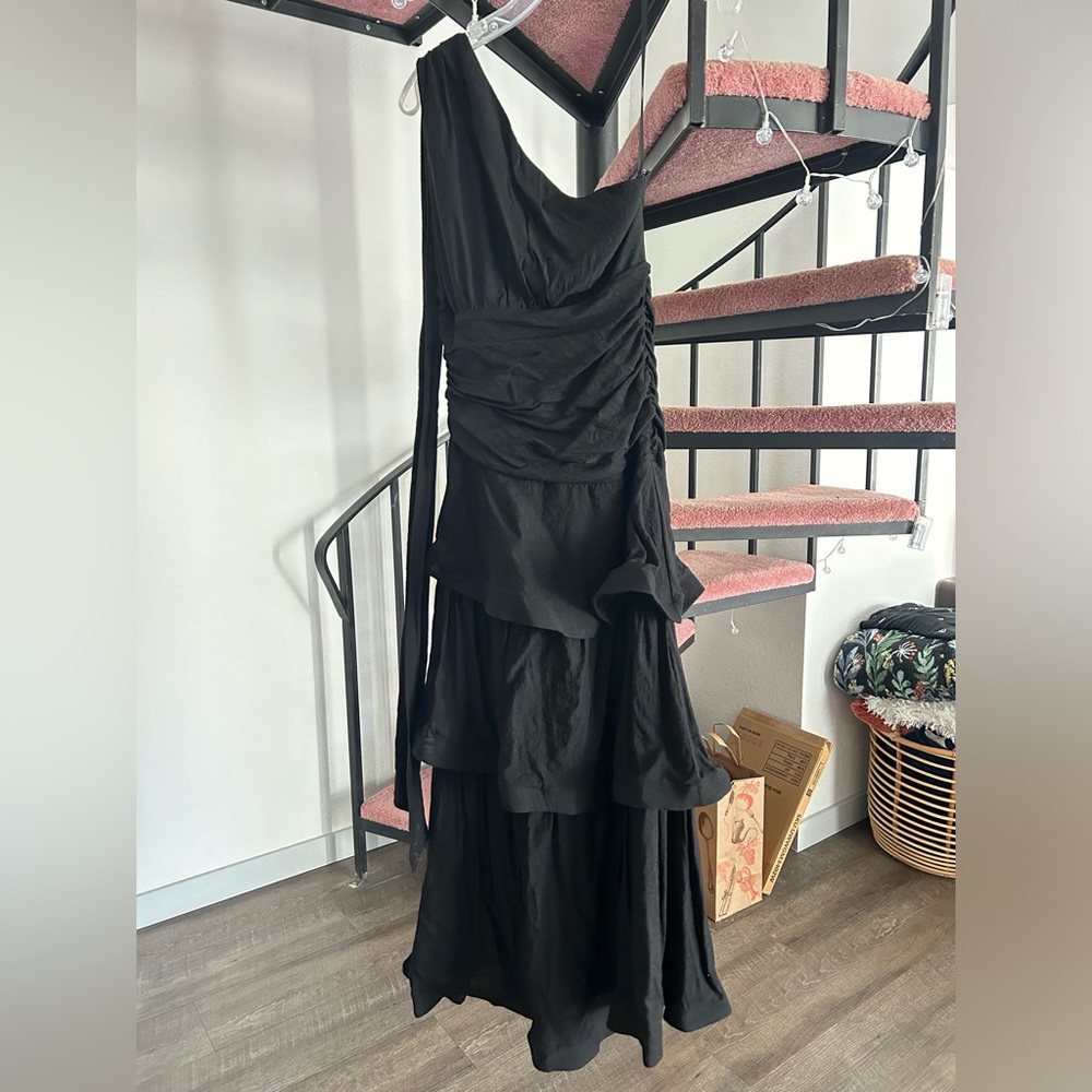 Selfie Leslie Black Kenny One Shoulder Tiered Maxi Dress